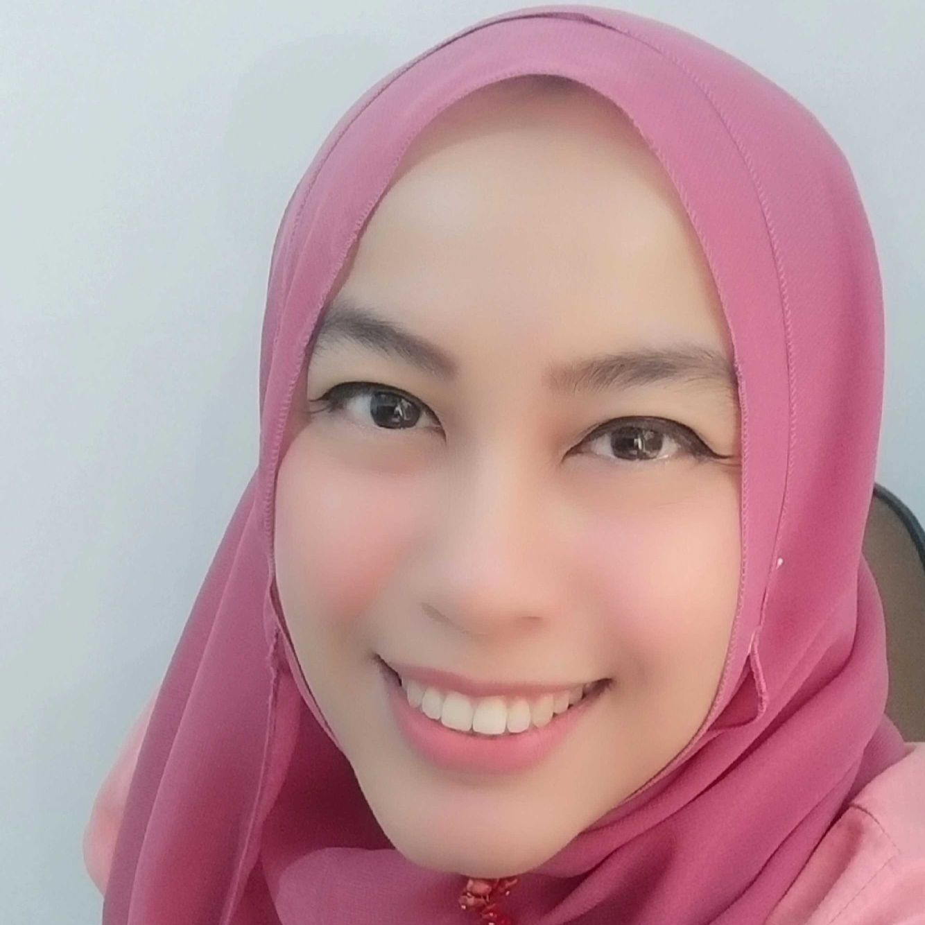 Reni Dwi Wahyuni, CEC