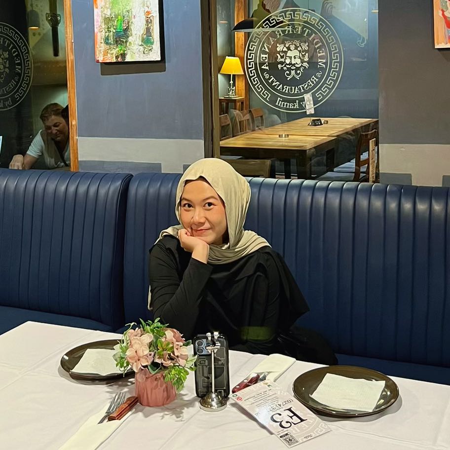Dhinda Maydhita Dwi Cipta Putri